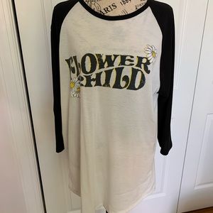 🌼 Lularoe Randy Long Sleeve T 🌼